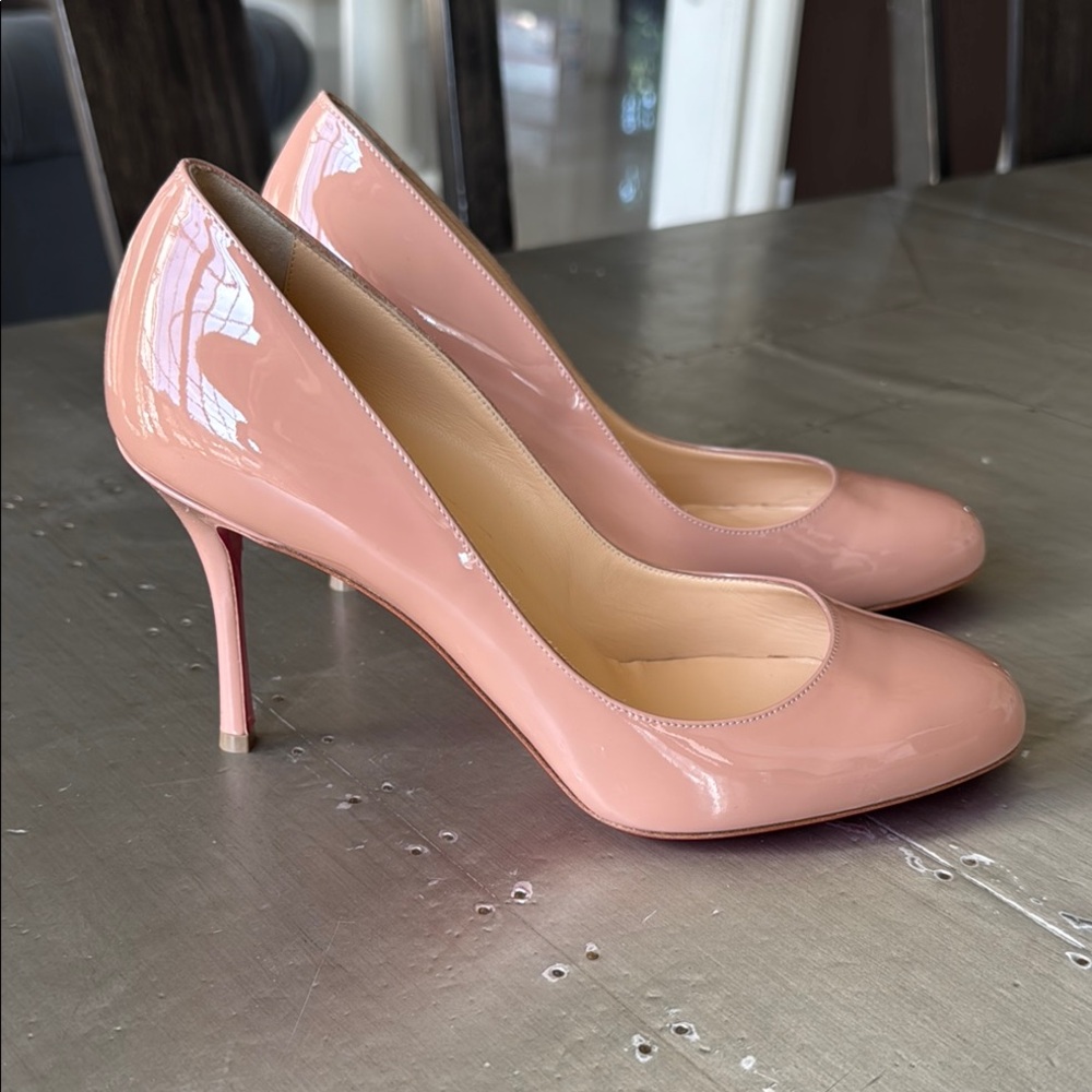 Christian Louboutin dolly pump nude patent 85mm stiletto round toe pump sz 39.5
